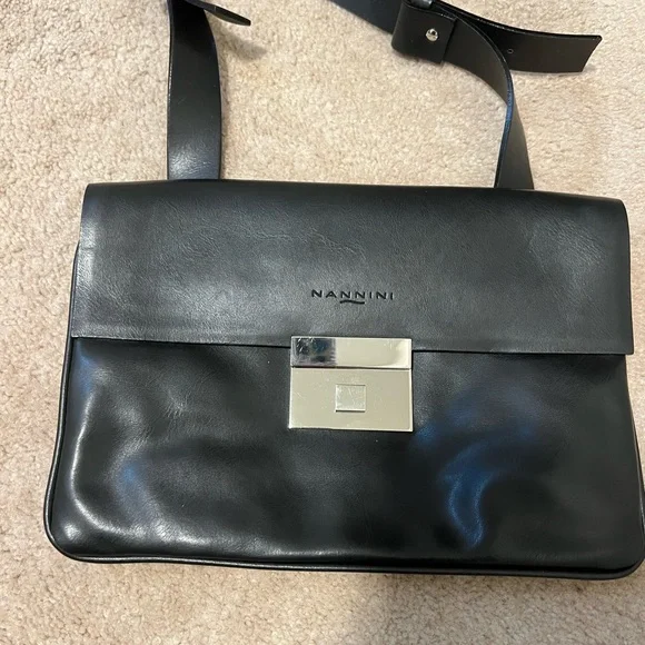 Nannini Elegant Black Leather Bag - Picture 3 of 10